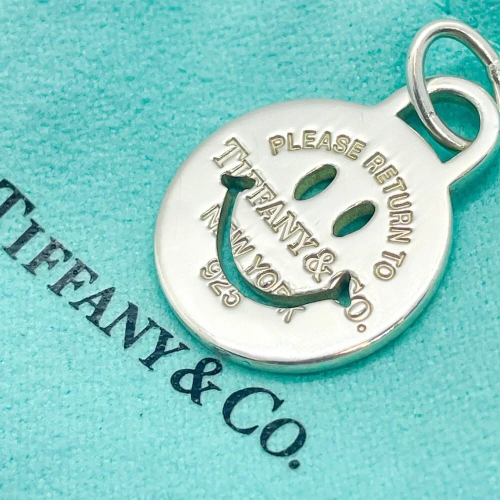 RARE Tiffany & Co Return to Tiffany Smile Happy Charm Pendant Silver - Picture 6 of 16